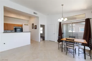 Photo #3: 2508222 Listing