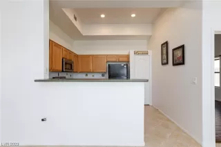 Photo #4: 2508222 Listing