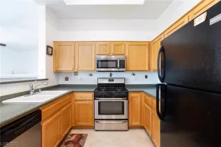 Photo #6: 2508222 Listing