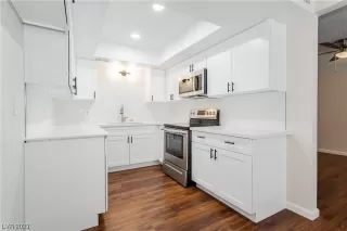 Photo #6: 2508250 Listing