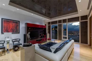 Photo #5: 2508281 Listing 