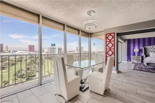 Photo #2: 2508284 Listing