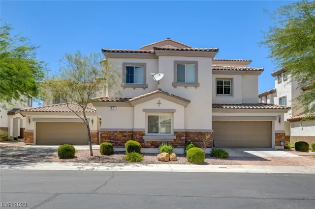 MLS: 2508285 Condo For Sale