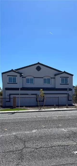 Photo #1: 2508316 Listing