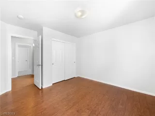 Photo #4: 2508357 Listing