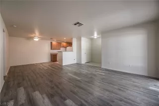 Photo #5: 2508398 Listing 