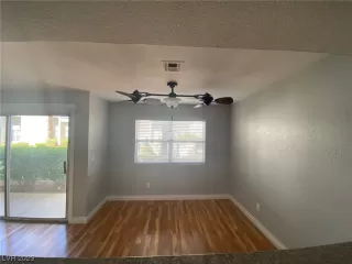 Photo #4: 2508407 Listing 