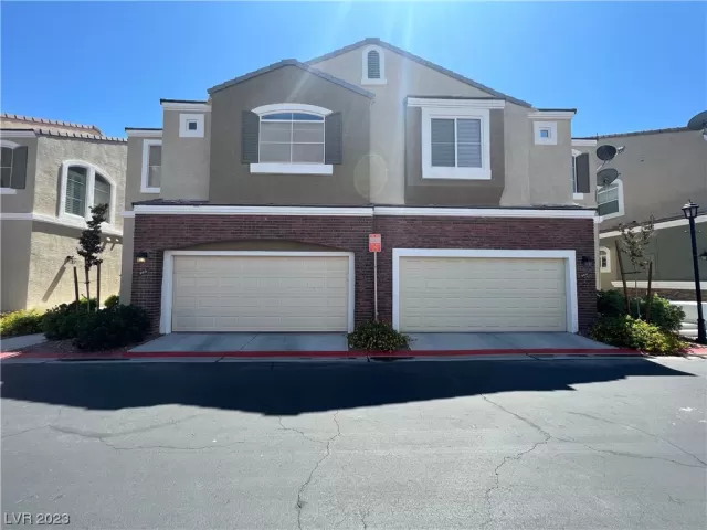 MLS: 2508444 Condo For Sale