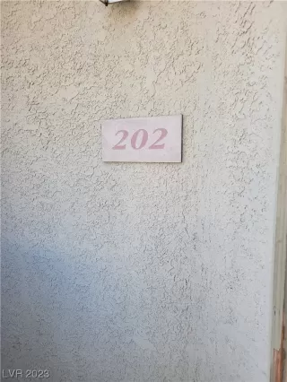 Photo #2: 2508453 Listing 