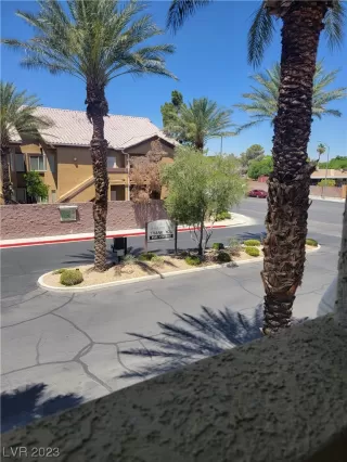 Photo #3: 2508453 Listing 