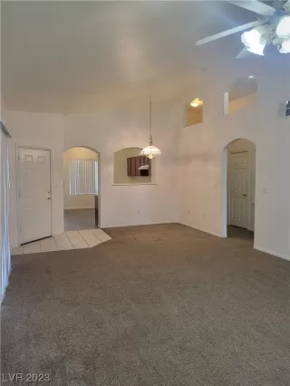 Photo #4: 2508453 Listing 