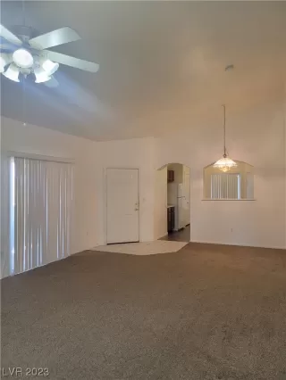 Photo #6: 2508453 Listing 