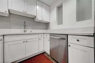 Photo #2: 2508475 Listing 