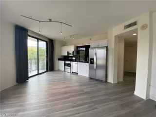 Photo #3: 2508517 Listing 