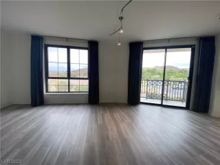 Photo #5: 2508517 Listing 