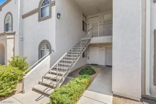 Photo #3: 2508520 Listing