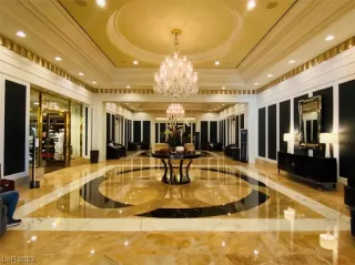 Photo #1: 2508522 Listing