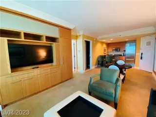 Photo #4: 2508522 Listing