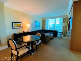 Photo #6: 2508522 Listing