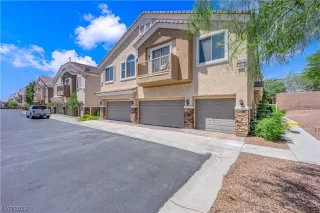 Photo #1: 2508528 Listing