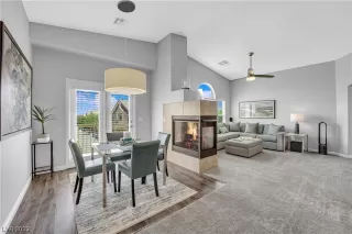 Photo #4: 2508528 Listing