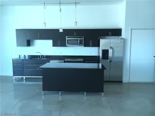 Photo #1: 2508543 Listing 