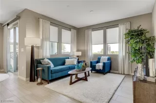 Photo #4: 2508546 Listing