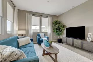 Photo #6: 2508546 Listing