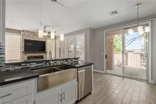 Photo #1: 2508565 Listing