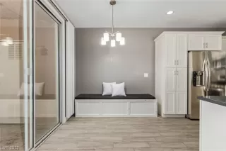 Photo #4: 2508565 Listing