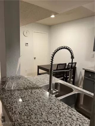 Photo #2: 2508579 Listing