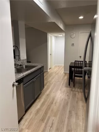 Photo #3: 2508579 Listing