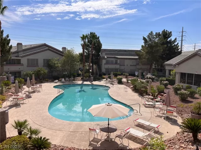 MLS: 2509593 Condo For Sale