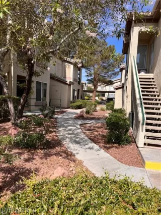 Photo #2: 2509593 Listing