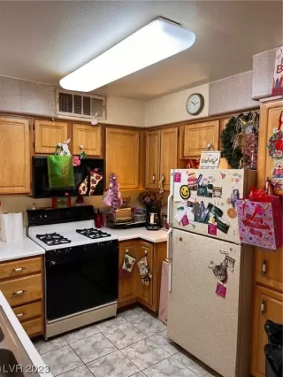 Photo #3: 2509593 Listing
