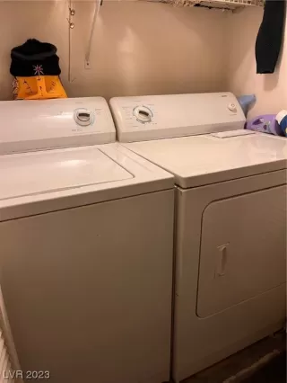 Photo #6: 2509593 Listing