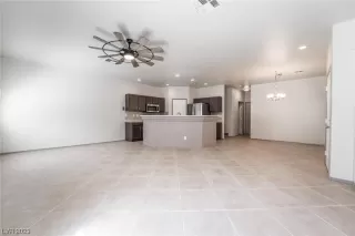 Photo #3: 2509595 Listing