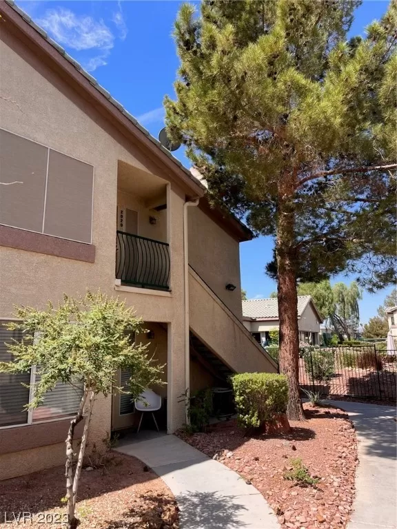 MLS: 2509602 Condo For Sale