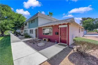 Photo #2: 2509618 Listing