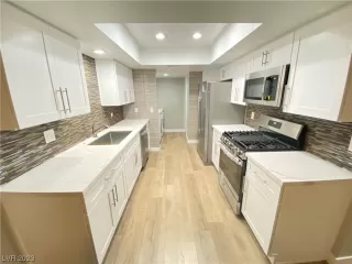 Photo #4: 2509662 Listing 