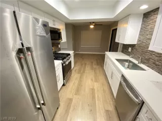 Photo #5: 2509662 Listing 