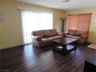 Photo #4: 2509755 Listing 