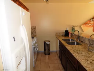 Photo #5: 2509755 Listing 