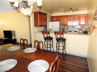 Photo #6: 2509755 Listing 