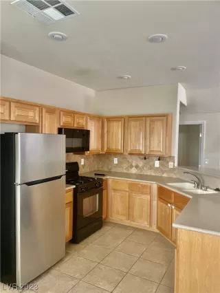 Photo #3: 2509778 Listing 