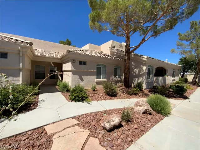 MLS: 2509814 Condo For Sale