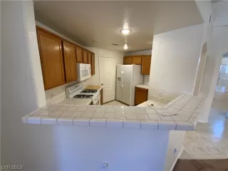 Photo #4: 2509814 Listing 