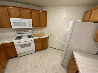 Photo #5: 2509814 Listing 