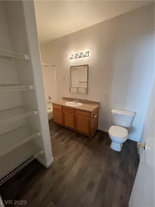 Photo #6: 2509819 Listing 