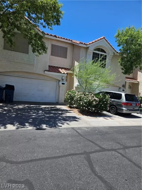 MLS: 2509820 Condo For Sale